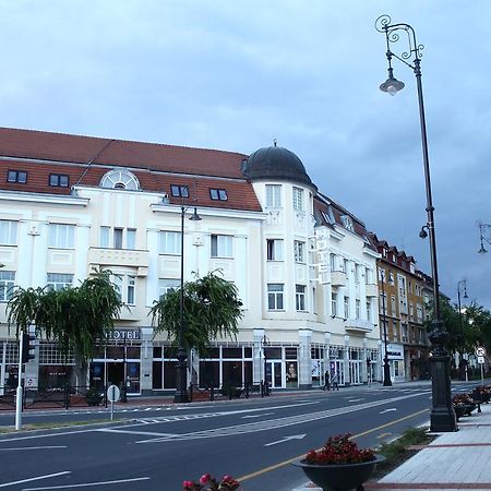 Hotel Central Nagykanizsa Eksteriør billede